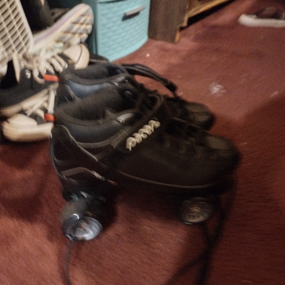 Skates
